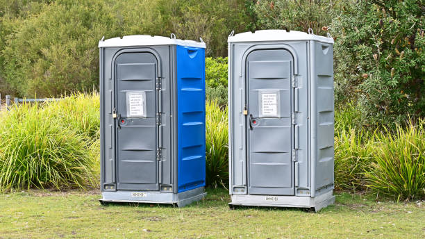 Best Portable Restroom Setup and Delivery  in Navarre Beach, FL